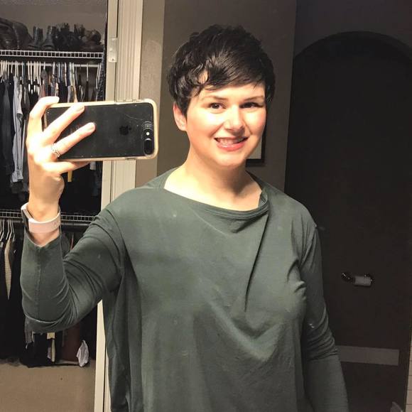 Meet your Posher, Katie - Picture 1 of 1